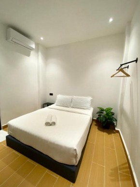The 6N by Sky Hive